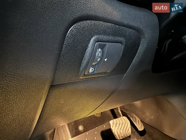 Белый Рено Сценик, объемом двигателя 1.8 л и пробегом 174 тыс. км за 18500 $, фото 30 на Automoto.ua