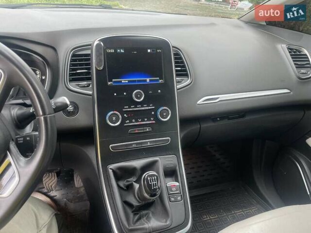 Рено Сценик 2019 в Луцке на Automoto.ua Белый Рено Сценик, объемом двигателя 1.7 л и пробегом 206 тыс. км за 14890 $, фото 24 на Automoto.ua