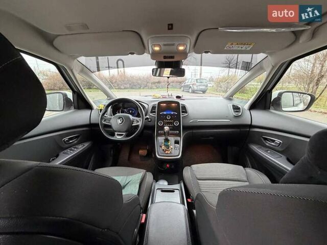 Белый Рено Сценик, объемом двигателя 1.8 л и пробегом 230 тыс. км за 16800 $, фото 36 на Automoto.ua