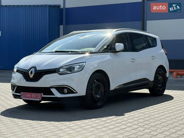 Белый Рено Сценик, объемом двигателя 1.7 л и пробегом 140 тыс. км за 16750 $, фото 14 на Automoto.ua
