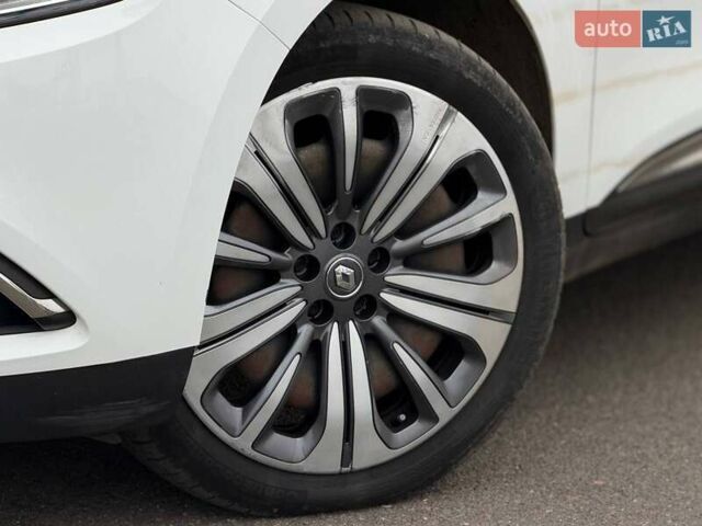 Белый Рено Сценик, объемом двигателя 1.8 л и пробегом 230 тыс. км за 16800 $, фото 6 на Automoto.ua