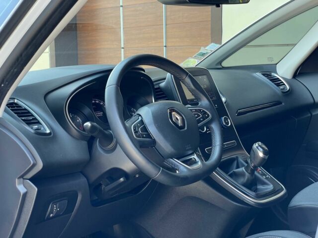 Білий Рено Сценік, об'ємом двигуна 1.7 л та пробігом 199 тис. км за 15155 $, фото 7 на Automoto.ua