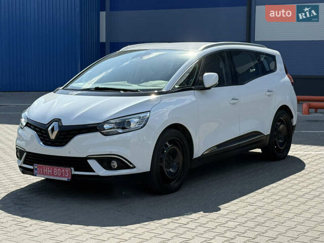 Белый Рено Сценик, объемом двигателя 1.7 л и пробегом 140 тыс. км за 16750 $, фото 13 на Automoto.ua