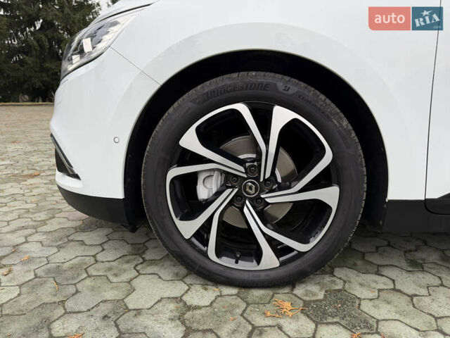 Белый Рено Сценик, объемом двигателя 1.7 л и пробегом 157 тыс. км за 16499 $, фото 52 на Automoto.ua