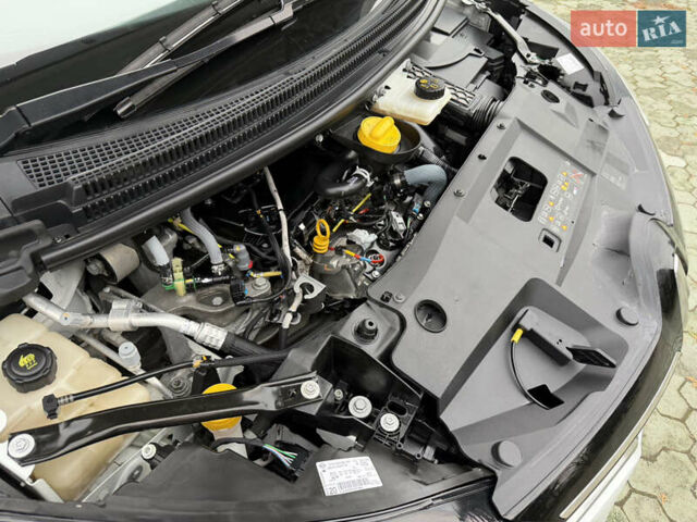 Белый Рено Сценик, объемом двигателя 1.7 л и пробегом 157 тыс. км за 16499 $, фото 43 на Automoto.ua