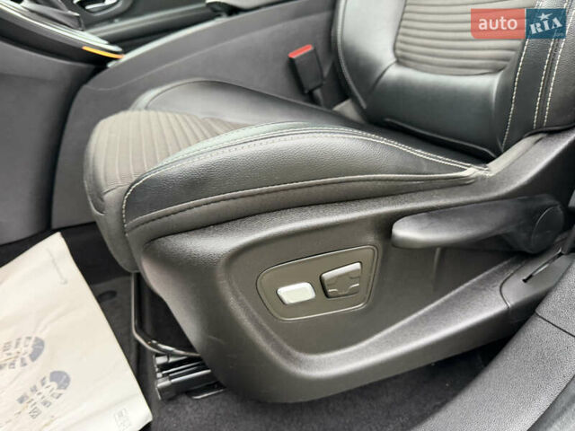 Белый Рено Сценик, объемом двигателя 1.7 л и пробегом 157 тыс. км за 16499 $, фото 18 на Automoto.ua