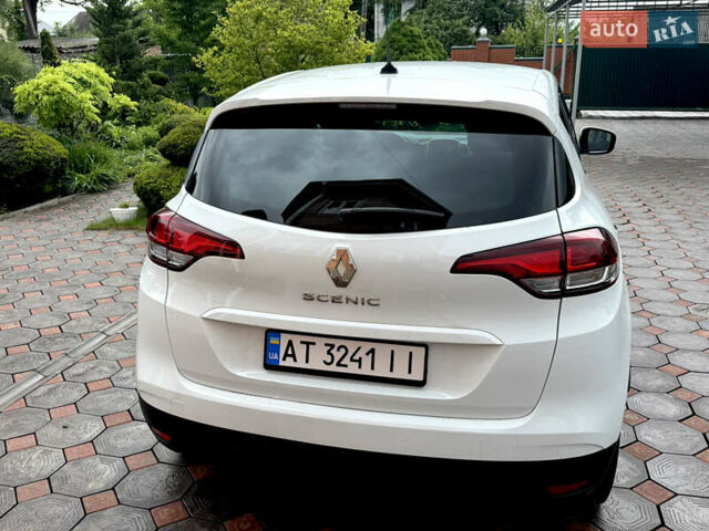 Белый Рено Сценик, объемом двигателя 1.75 л и пробегом 128 тыс. км за 14200 $, фото 3 на Automoto.ua