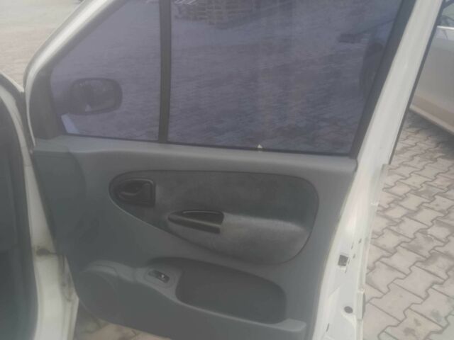 Білий Рено Сценік, об'ємом двигуна 1.6 л та пробігом 235 тис. км за 1400 $, фото 7 на Automoto.ua