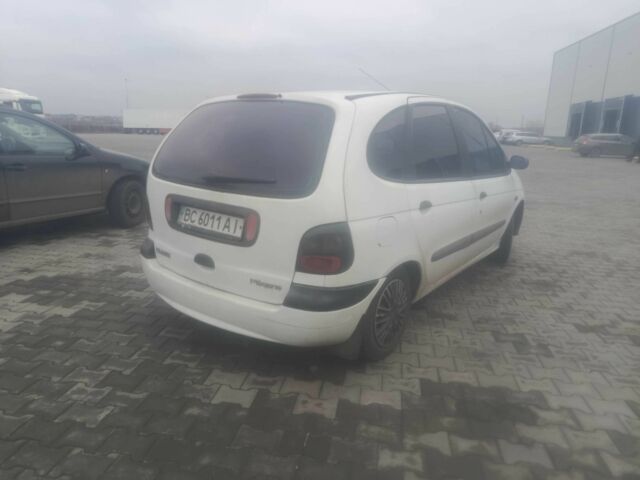 Білий Рено Сценік, об'ємом двигуна 1.6 л та пробігом 235 тис. км за 1400 $, фото 4 на Automoto.ua