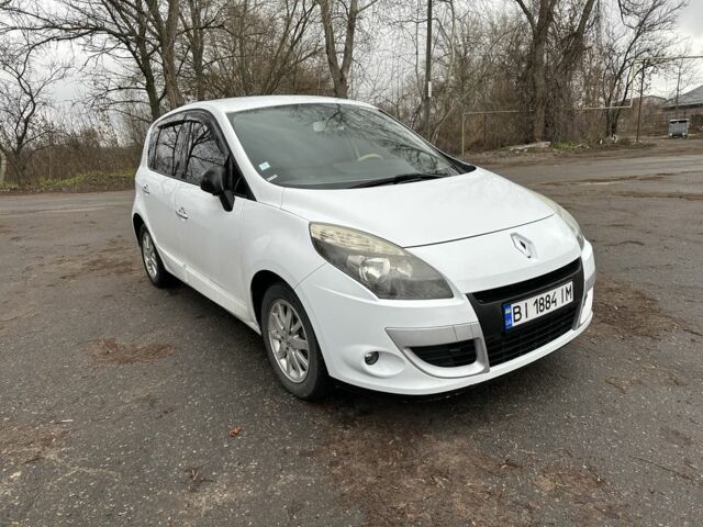 Білий Рено Сценік, об'ємом двигуна 1.6 л та пробігом 309 тис. км за 6200 $, фото 1 на Automoto.ua