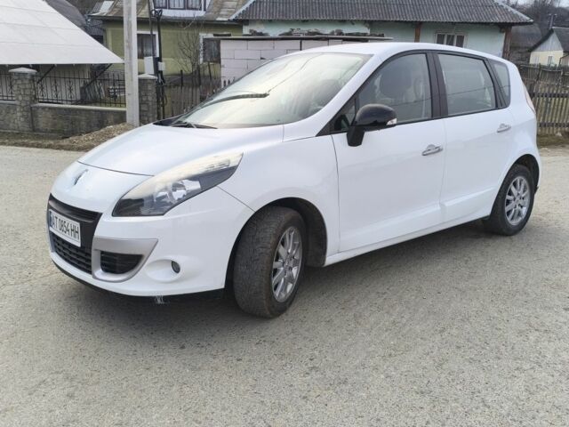 Белый Рено Сценик, объемом двигателя 1.5 л и пробегом 255 тыс. км за 6300 $, фото 7 на Automoto.ua