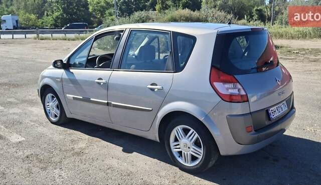 Бежевый Рено Сценик, объемом двигателя 1.6 л и пробегом 190 тыс. км за 4800 $, фото 3 на Automoto.ua