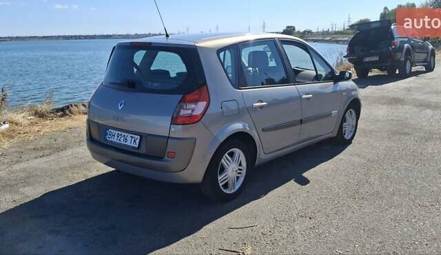 Бежевый Рено Сценик, объемом двигателя 1.6 л и пробегом 190 тыс. км за 4800 $, фото 1 на Automoto.ua