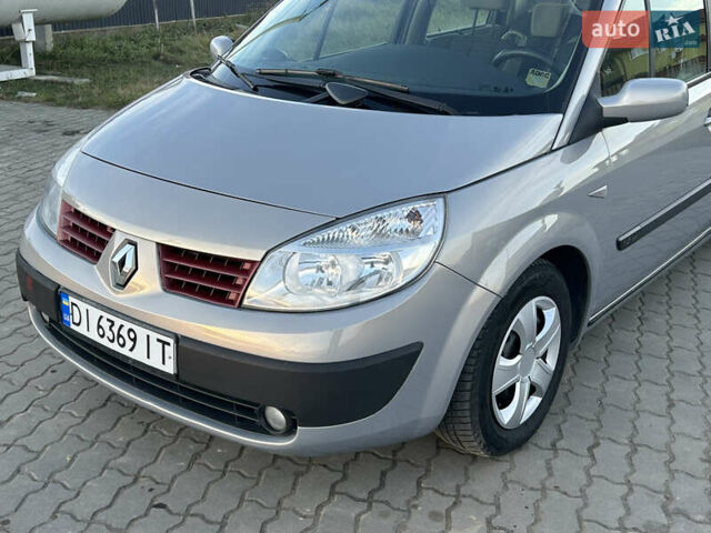 Бежевый Рено Сценик, объемом двигателя 1.6 л и пробегом 189 тыс. км за 4199 $, фото 1 на Automoto.ua