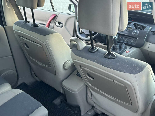 Бежевый Рено Сценик, объемом двигателя 1.6 л и пробегом 189 тыс. км за 4199 $, фото 32 на Automoto.ua