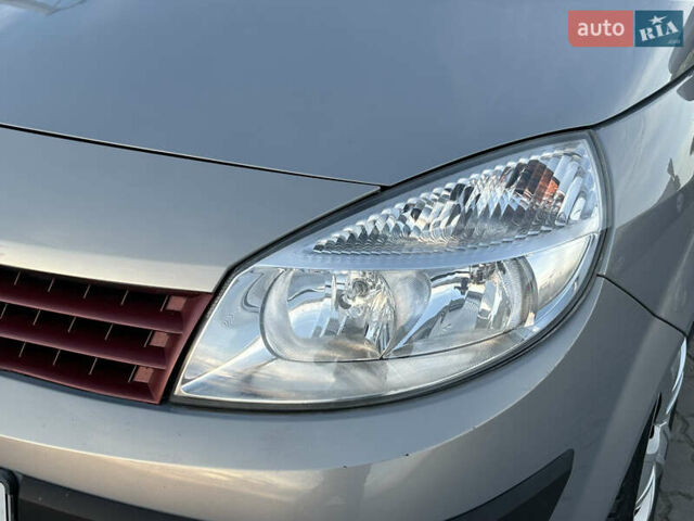 Бежевый Рено Сценик, объемом двигателя 1.6 л и пробегом 189 тыс. км за 4199 $, фото 22 на Automoto.ua