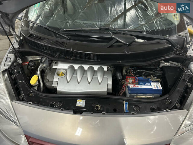 Бежевый Рено Сценик, объемом двигателя 1.6 л и пробегом 189 тыс. км за 4199 $, фото 40 на Automoto.ua