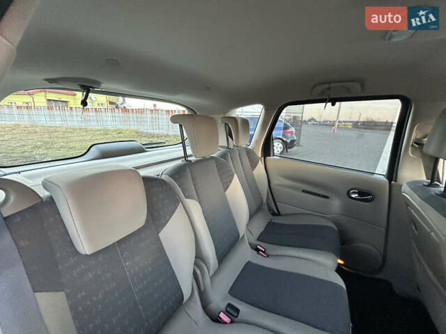 Бежевый Рено Сценик, объемом двигателя 1.6 л и пробегом 189 тыс. км за 4199 $, фото 33 на Automoto.ua