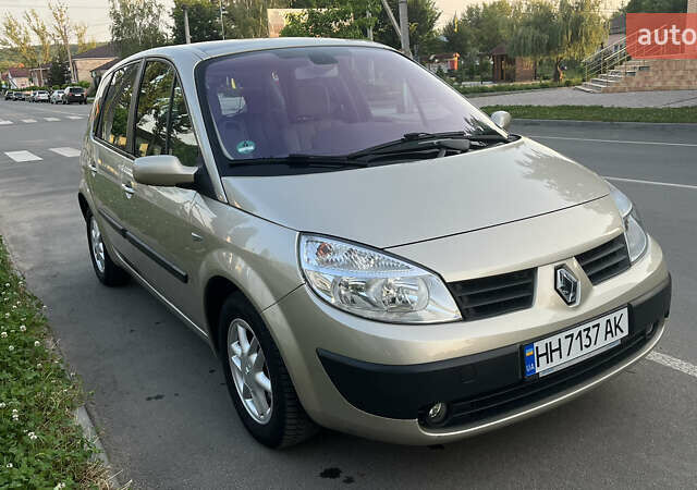 Бежевый Рено Сценик, объемом двигателя 0 л и пробегом 106 тыс. км за 6800 $, фото 4 на Automoto.ua