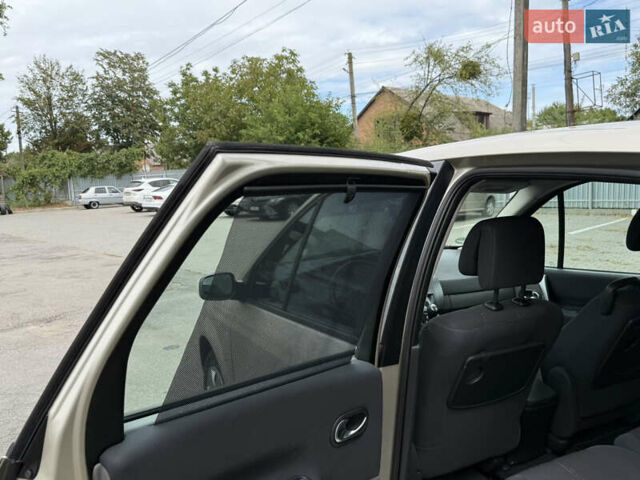 Бежевий Рено Сценік, об'ємом двигуна 1.6 л та пробігом 126 тис. км за 5500 $, фото 51 на Automoto.ua