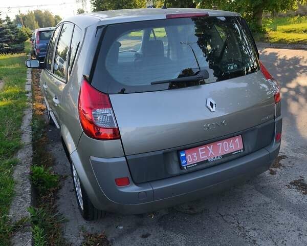 Рено Сценик 2006 в Краматорске на Automoto.ua Бежевый Рено Сценик, объемом двигателя 1.6 л и пробегом 197 тыс. км за 6500 $, фото 13 на Automoto.ua