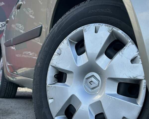 Бежевий Рено Сценік, об'ємом двигуна 1.6 л та пробігом 141 тис. км за 6000 $, фото 5 на Automoto.ua