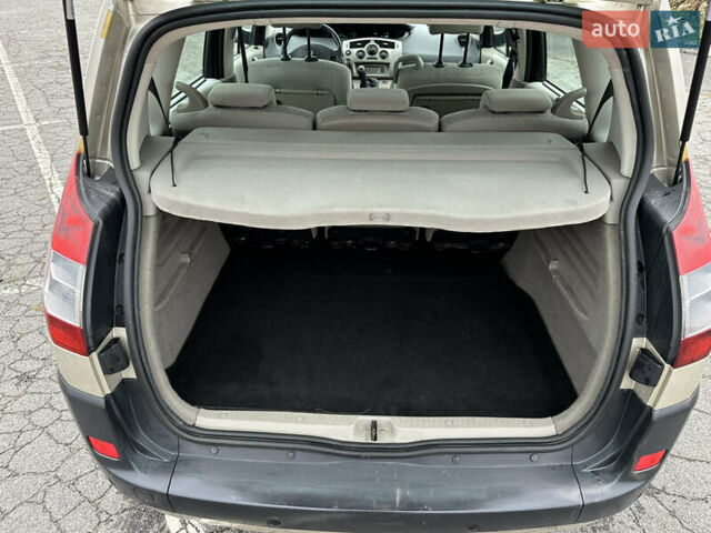 Бежевий Рено Сценік, об'ємом двигуна 1.6 л та пробігом 200 тис. км за 5800 $, фото 17 на Automoto.ua