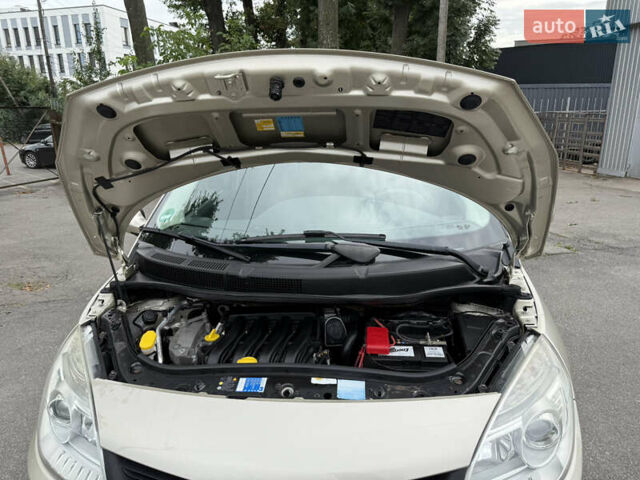 Бежевий Рено Сценік, об'ємом двигуна 1.6 л та пробігом 126 тис. км за 5500 $, фото 77 на Automoto.ua