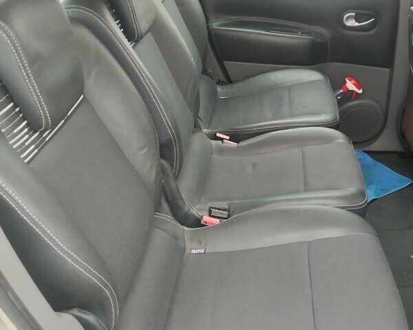 Бежевый Рено Сценик, объемом двигателя 1.6 л и пробегом 177 тыс. км за 6450 $, фото 1 на Automoto.ua