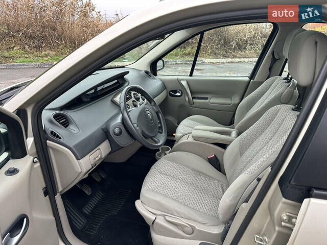Бежевий Рено Сценік, об'ємом двигуна 1.6 л та пробігом 200 тис. км за 5800 $, фото 11 на Automoto.ua