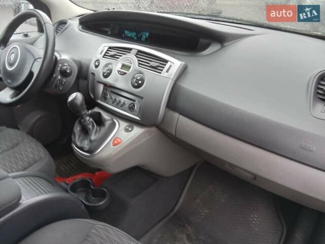 Бежевый Рено Сценик, объемом двигателя 1.6 л и пробегом 183 тыс. км за 4450 $, фото 9 на Automoto.ua