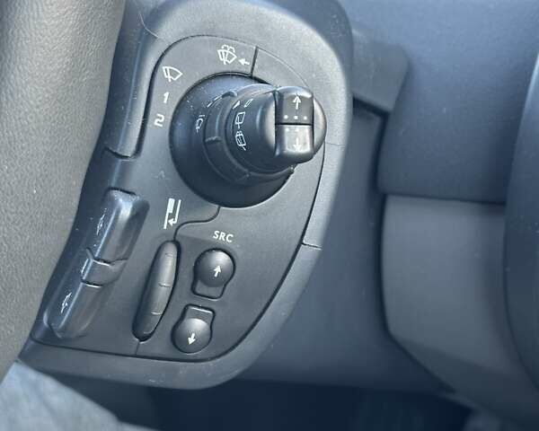 Бежевий Рено Сценік, об'ємом двигуна 1.6 л та пробігом 141 тис. км за 6000 $, фото 28 на Automoto.ua