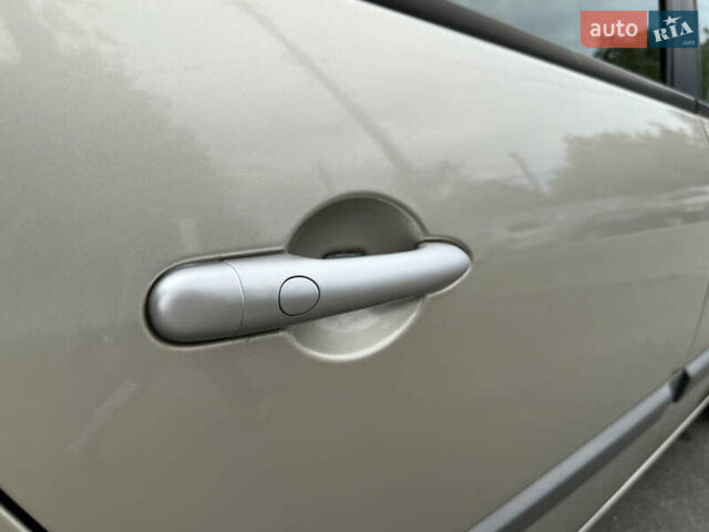 Бежевий Рено Сценік, об'ємом двигуна 1.6 л та пробігом 126 тис. км за 5500 $, фото 65 на Automoto.ua