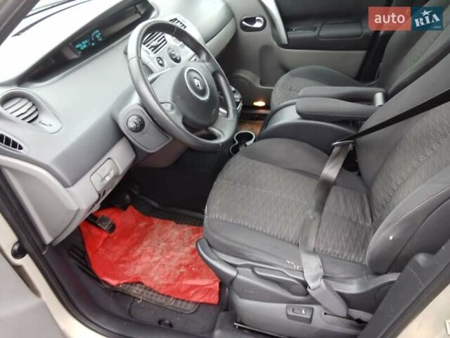 Бежевый Рено Сценик, объемом двигателя 1.6 л и пробегом 183 тыс. км за 4450 $, фото 10 на Automoto.ua