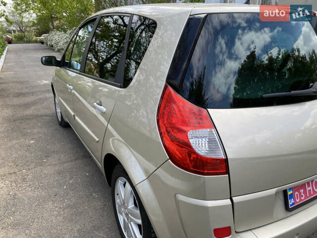Бежевий Рено Сценік, об'ємом двигуна 2 л та пробігом 198 тис. км за 6700 $, фото 1 на Automoto.ua