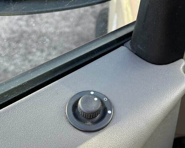 Бежевий Рено Сценік, об'ємом двигуна 1.6 л та пробігом 141 тис. км за 6000 $, фото 21 на Automoto.ua