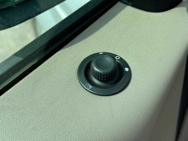 Бежевый Рено Сценик, объемом двигателя 2 л и пробегом 240 тыс. км за 4890 $, фото 19 на Automoto.ua