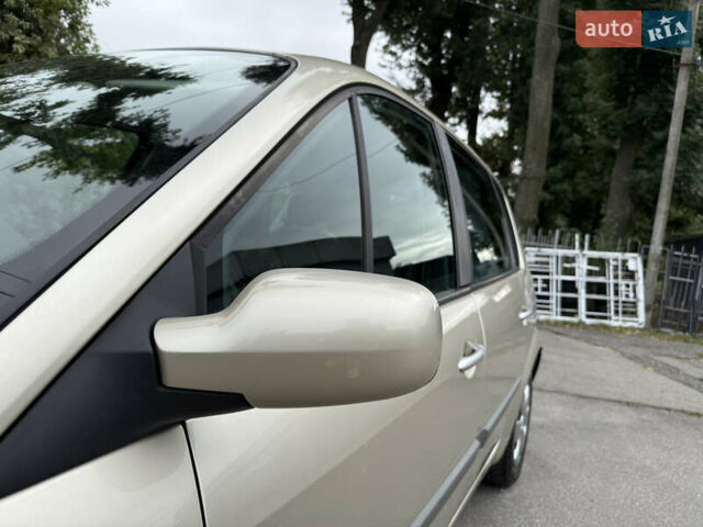 Бежевий Рено Сценік, об'ємом двигуна 1.6 л та пробігом 126 тис. км за 5500 $, фото 11 на Automoto.ua
