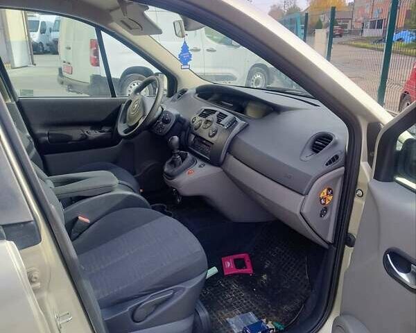 Бежевий Рено Сценік, об'ємом двигуна 1.6 л та пробігом 124 тис. км за 4999 $, фото 13 на Automoto.ua