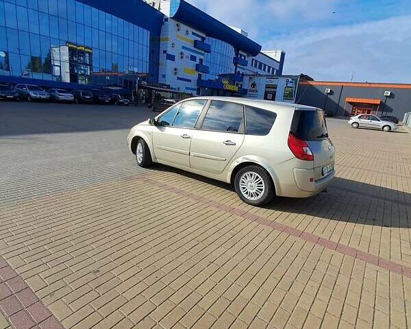 Бежевый Рено Сценик, объемом двигателя 2 л и пробегом 350 тыс. км за 4400 $, фото 9 на Automoto.ua