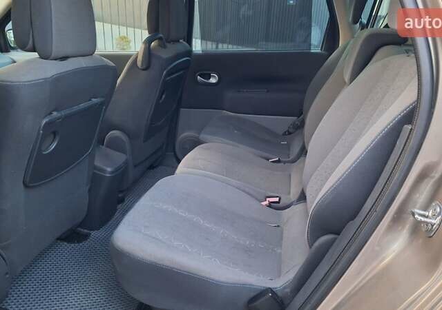 Рено Сценик 2008 в Харькове на Automoto.ua Бежевый Рено Сценик, объемом двигателя 1.6 л и пробегом 192 тыс. км за 6400 $, фото 17 на Automoto.ua