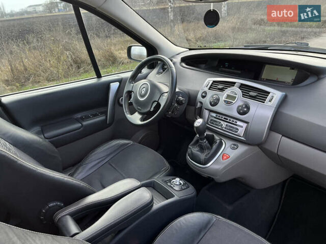 Бежевый Рено Сценик, объемом двигателя 1.6 л и пробегом 182 тыс. км за 6400 $, фото 39 на Automoto.ua