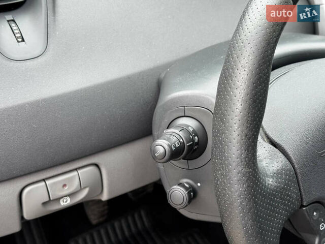 Бежевий Рено Сценік, об'ємом двигуна 1.6 л та пробігом 197 тис. км за 5699 $, фото 13 на Automoto.ua