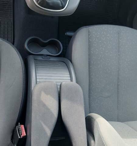 Бежевый Рено Сценик, объемом двигателя 1.6 л и пробегом 201 тыс. км за 6000 $, фото 19 на Automoto.ua