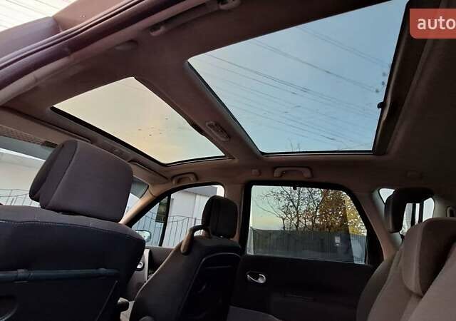 Рено Сценик 2008 в Харькове на Automoto.ua Бежевый Рено Сценик, объемом двигателя 1.6 л и пробегом 192 тыс. км за 6400 $, фото 14 на Automoto.ua