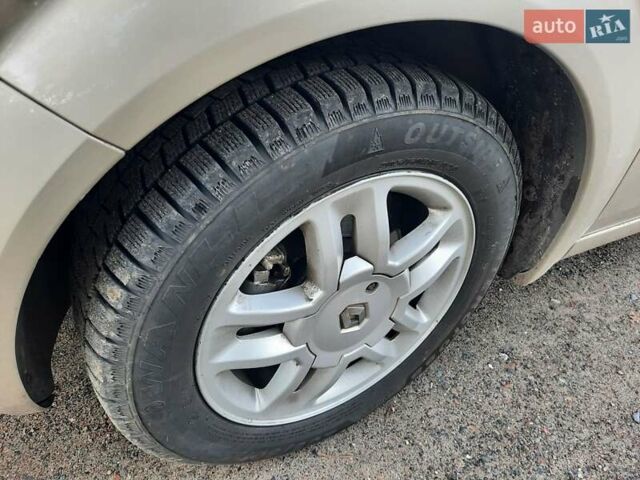 Бежевий Рено Сценік, об'ємом двигуна 1.5 л та пробігом 250 тис. км за 5555 $, фото 41 на Automoto.ua