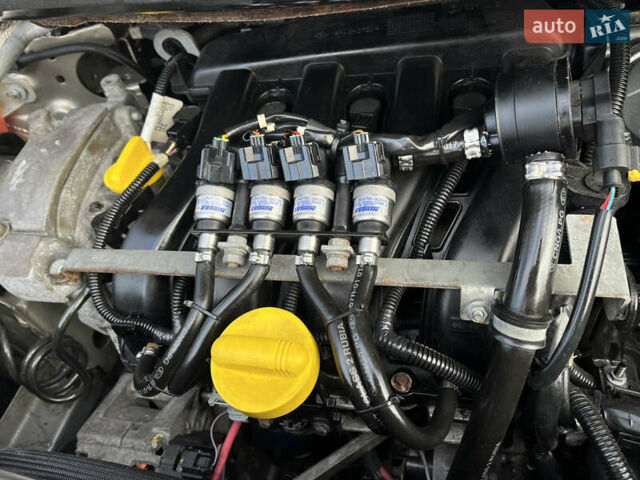 Бежевый Рено Сценик, объемом двигателя 1.6 л и пробегом 182 тыс. км за 6400 $, фото 45 на Automoto.ua