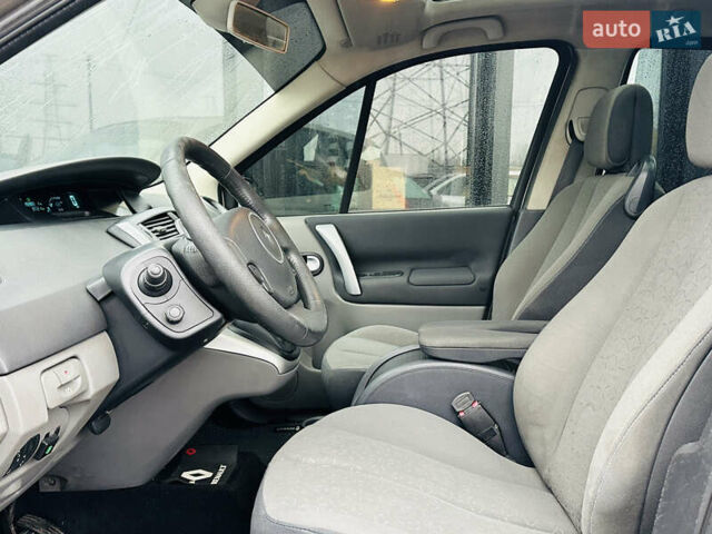 Бежевый Рено Сценик, объемом двигателя 1.6 л и пробегом 192 тыс. км за 6400 $, фото 10 на Automoto.ua