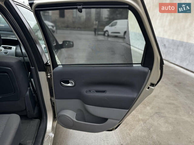 Бежевый Рено Сценик, объемом двигателя 1.6 л и пробегом 144 тыс. км за 5750 $, фото 24 на Automoto.ua