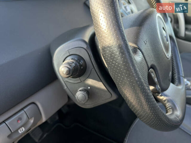 Бежевый Рено Сценик, объемом двигателя 1.6 л и пробегом 182 тыс. км за 6400 $, фото 24 на Automoto.ua